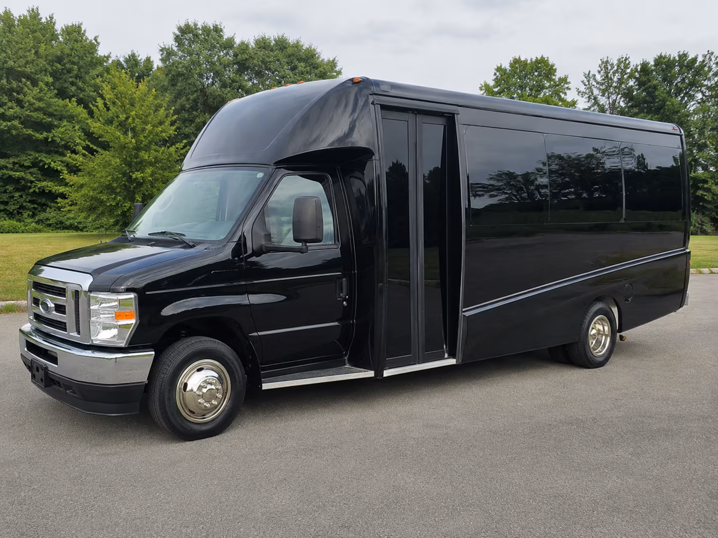 charter buses for museum and cultural field trips in waco