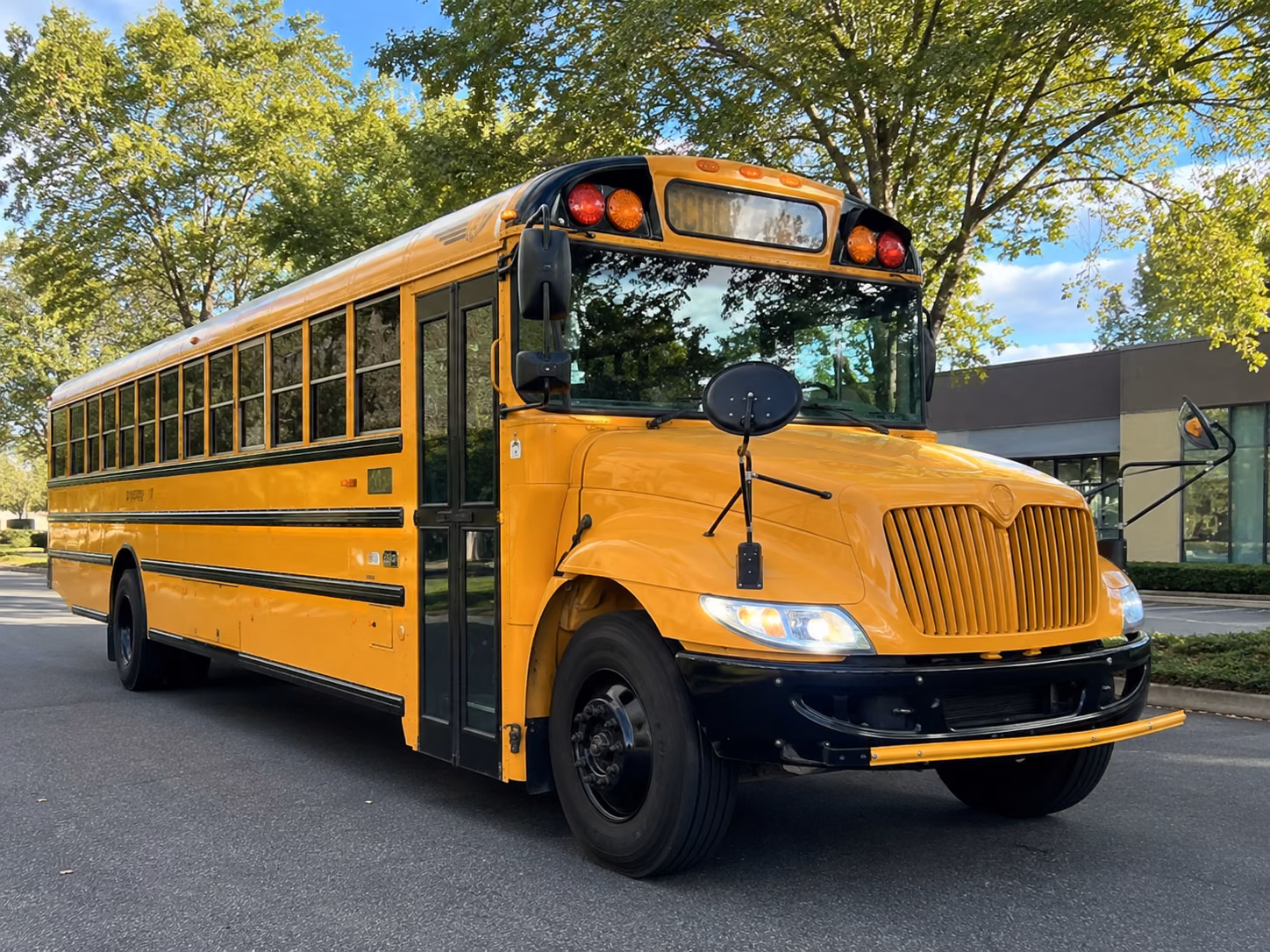 school bus rentals for waco area zoo and nature field trips